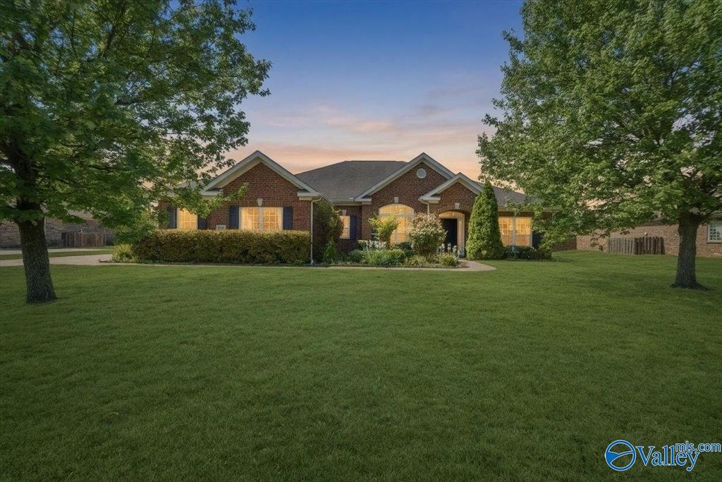 114 Parkview Drive, Meridianville, AL 35759