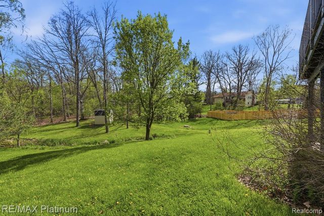 2428 Fisher Road, Howell, MI 48855