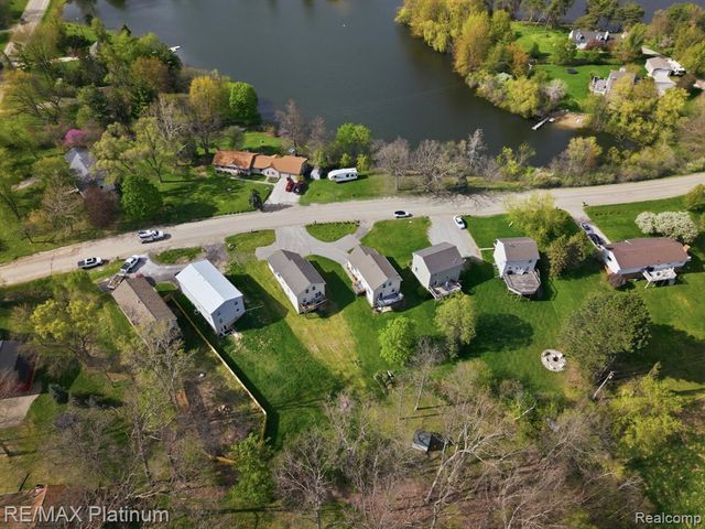2428 Fisher Road, Howell, MI 48855
