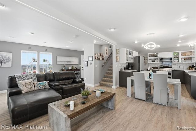 2428 Fisher Road, Howell, MI 48855