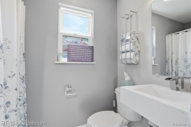 2428 Fisher Road, Howell, MI 48855