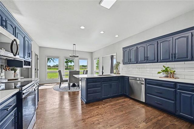 4204 SE Wingate Circle, Blue Springs, MO 64014