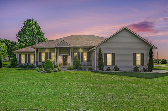 4204 SE Wingate Circle, Blue Springs, MO 64014