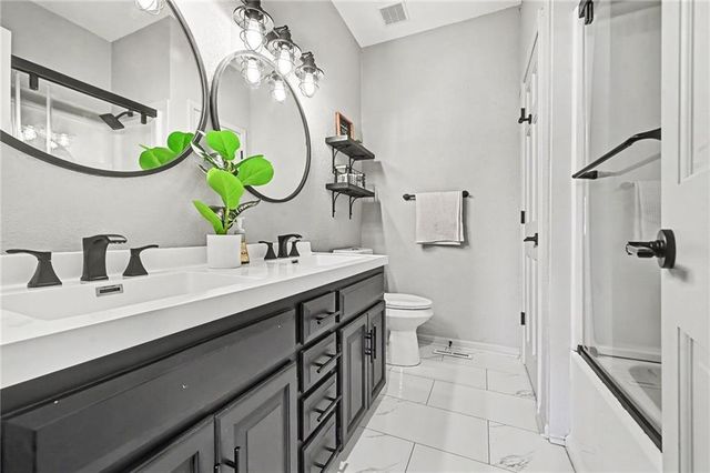 4204 SE Wingate Circle, Blue Springs, MO 64014