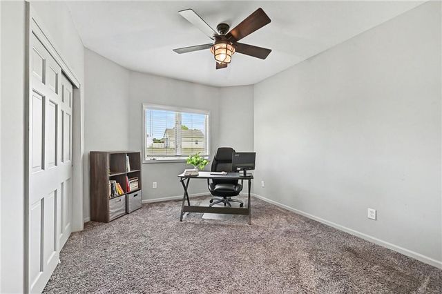 4204 SE Wingate Circle, Blue Springs, MO 64014
