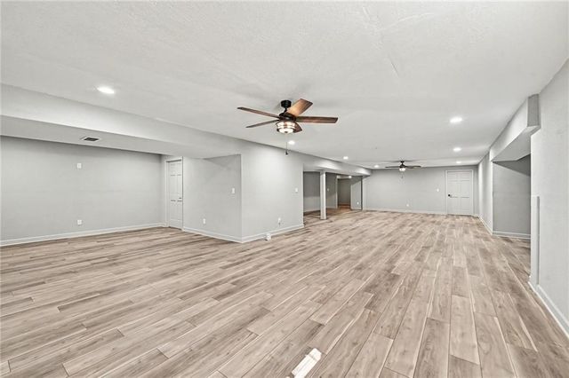 4204 SE Wingate Circle, Blue Springs, MO 64014