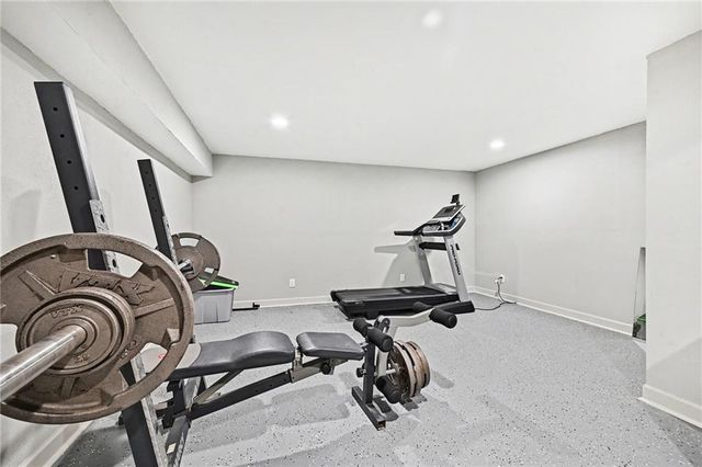 4204 SE Wingate Circle, Blue Springs, MO 64014