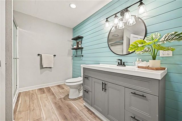 4204 SE Wingate Circle, Blue Springs, MO 64014