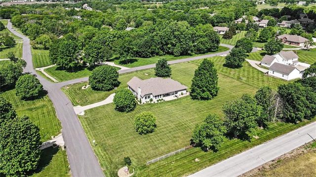 4204 SE Wingate Circle, Blue Springs, MO 64014