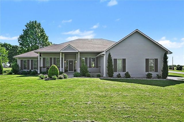 4204 SE Wingate Circle, Blue Springs, MO 64014
