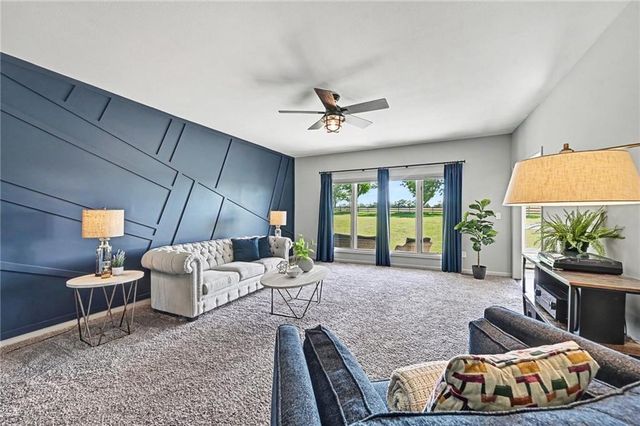 4204 SE Wingate Circle, Blue Springs, MO 64014