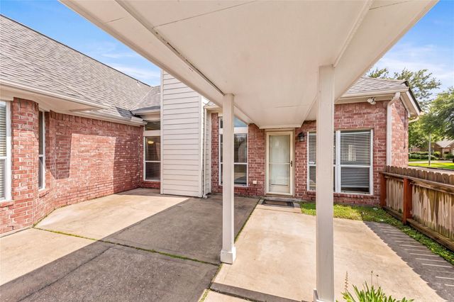 4903 Cedar Cove Drive, Baytown, TX 77521
