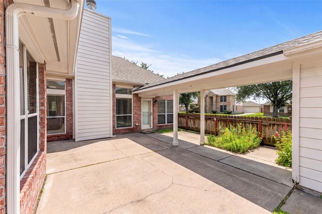 4903 Cedar Cove Drive, Baytown, TX 77521