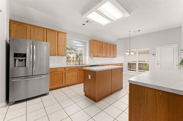 4903 Cedar Cove Drive, Baytown, TX 77521