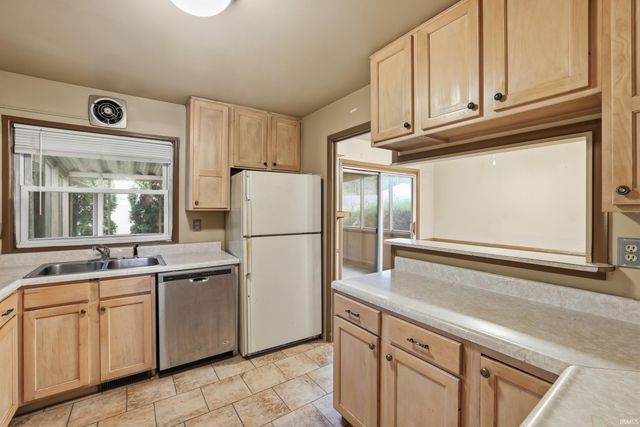 831 W Briarcliff Drive, Bloomington, IN 47404