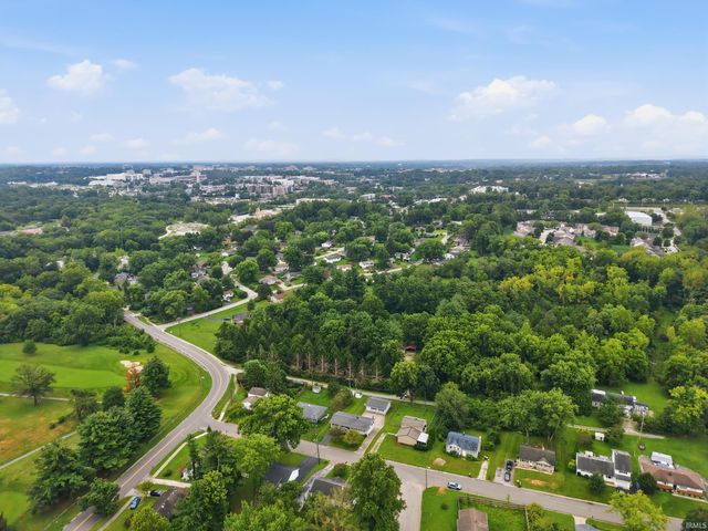 831 W Briarcliff Drive, Bloomington, IN 47404