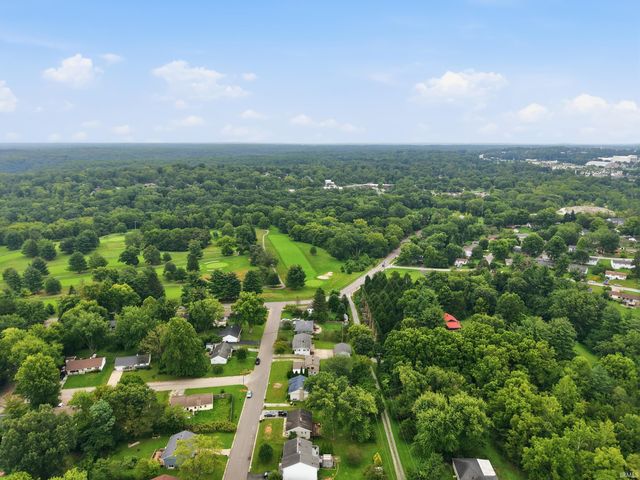 831 W Briarcliff Drive, Bloomington, IN 47404