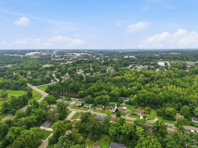 831 W Briarcliff Drive, Bloomington, IN 47404