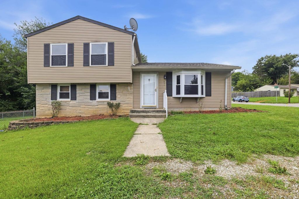 831 W Briarcliff Drive, Bloomington, IN 47404