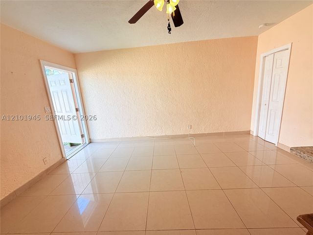 326 NE 6th St 3, Hallandale Beach, FL 33009