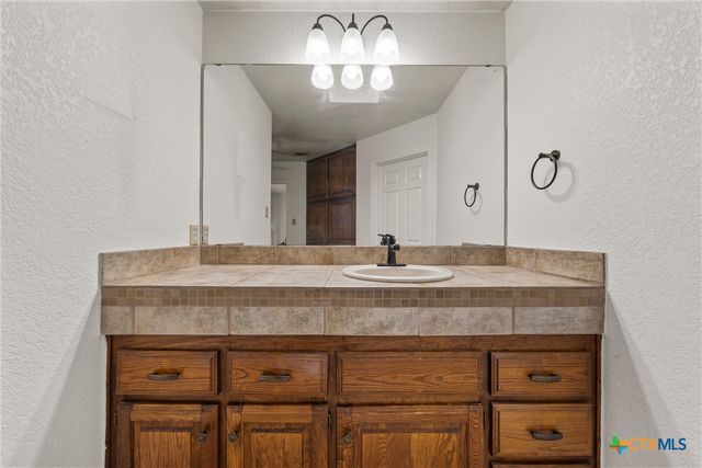 2723 Canyon Oaks Court, Temple, TX 76502