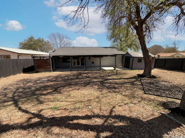 7913 Dry Canyon, Live Oak, TX 78233