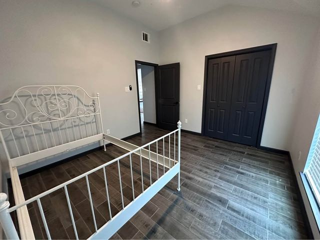 204 Clearwood Drive, Fort Worth, TX 76108