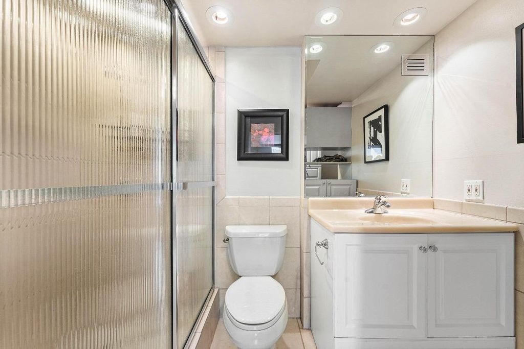 Image 23 of property listing at 3450 S Ocean Boulevard 111, Palm Beach, FL 33480