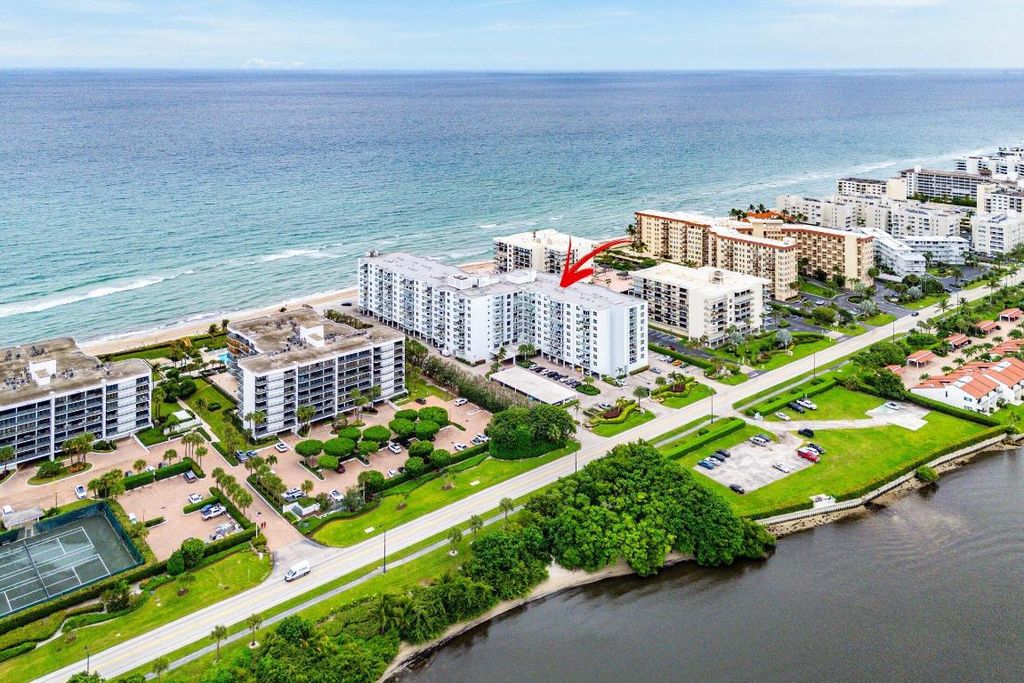 Image 36 of property listing at 3450 S Ocean Boulevard 111, Palm Beach, FL 33480