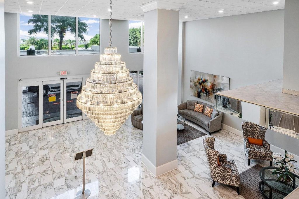 Image 48 of property listing at 3450 S Ocean Boulevard 111, Palm Beach, FL 33480