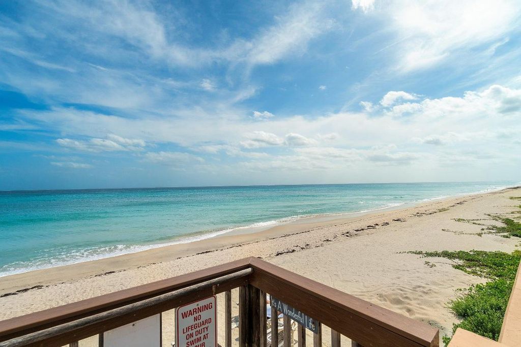 Image 54 of property listing at 3450 S Ocean Boulevard 111, Palm Beach, FL 33480