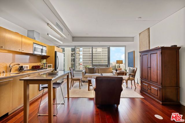 1155 S Grand Avenue 1111, Los Angeles, CA 90015