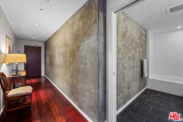 1155 S Grand Avenue 1111, Los Angeles, CA 90015