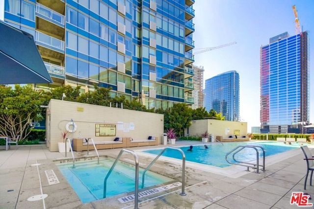 1155 S Grand Avenue 1111, Los Angeles, CA 90015