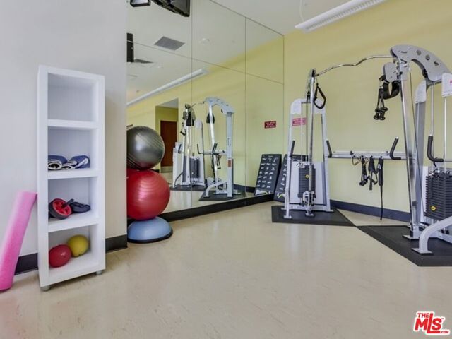 1155 S Grand Avenue 1111, Los Angeles, CA 90015