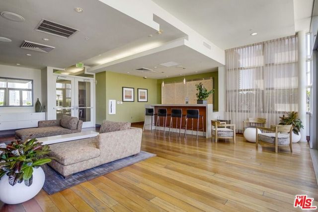1155 S Grand Avenue 1111, Los Angeles, CA 90015