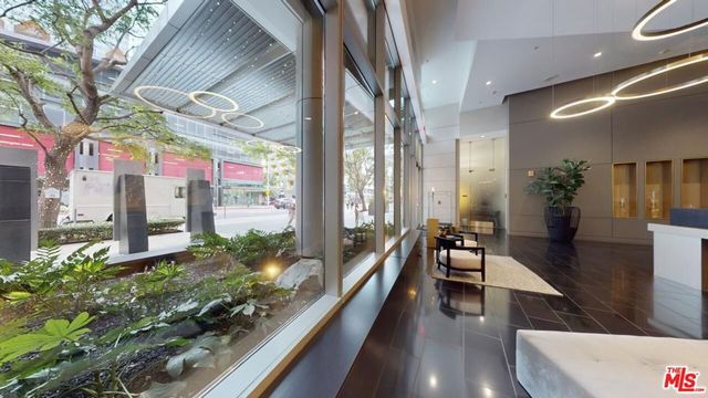 1155 S Grand Avenue 1111, Los Angeles, CA 90015