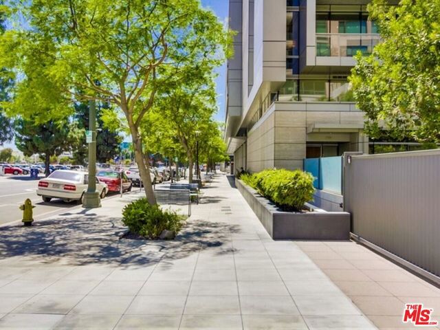 1155 S Grand Avenue 1111, Los Angeles, CA 90015