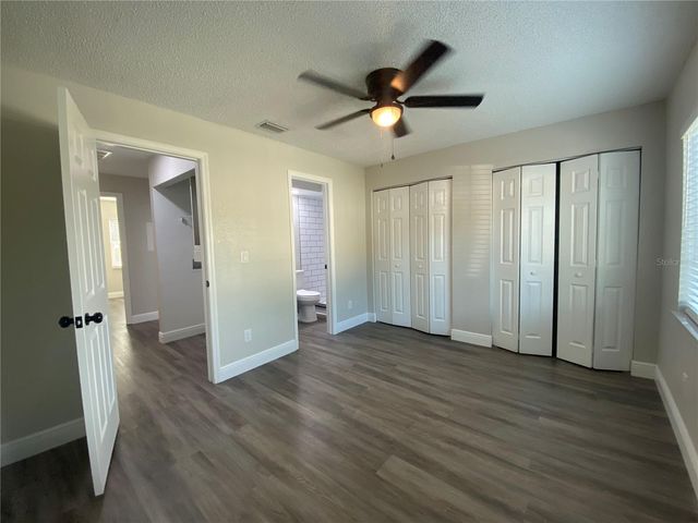 206 SAINT PETERSBURG DRIVE E, Oldsmar, FL 34677