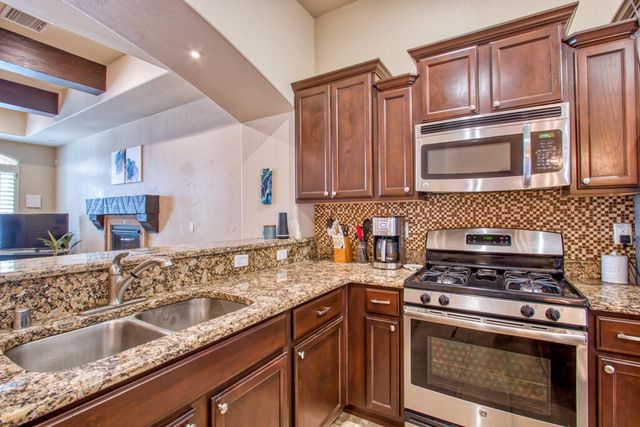 3207 CHRISTIAN CUNNINGHAM, El Paso, TX 79938