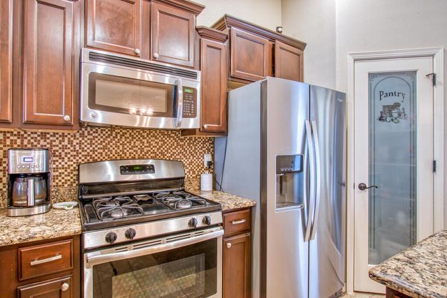 3207 CHRISTIAN CUNNINGHAM, El Paso, TX 79938