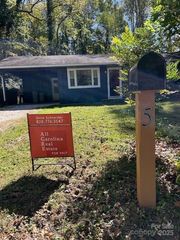 5 West Cove Street, Weaverville, NC 28787