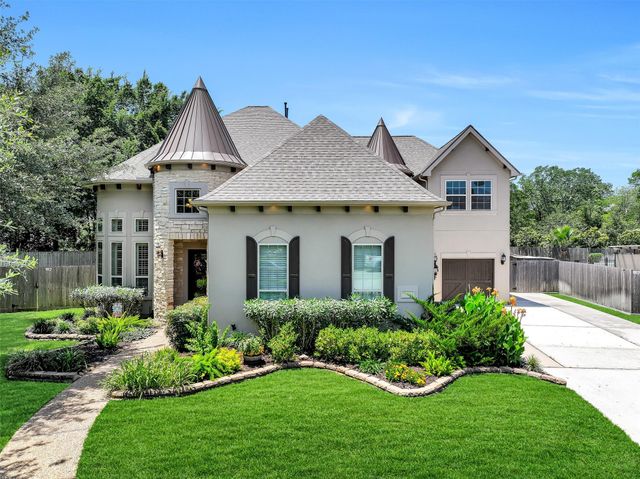 2304 Halls Creek Court, Friendswood, TX 77546