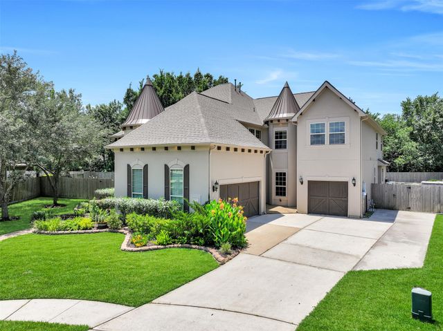 2304 Halls Creek Court, Friendswood, TX 77546