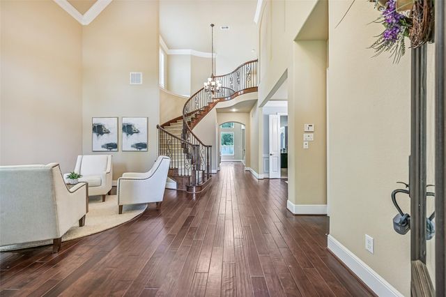 2304 Halls Creek Court, Friendswood, TX 77546