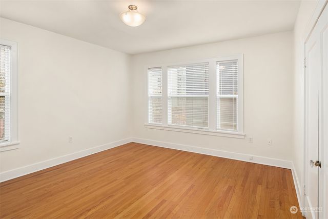 901 NE 43rd Street #207, Seattle, WA 98105