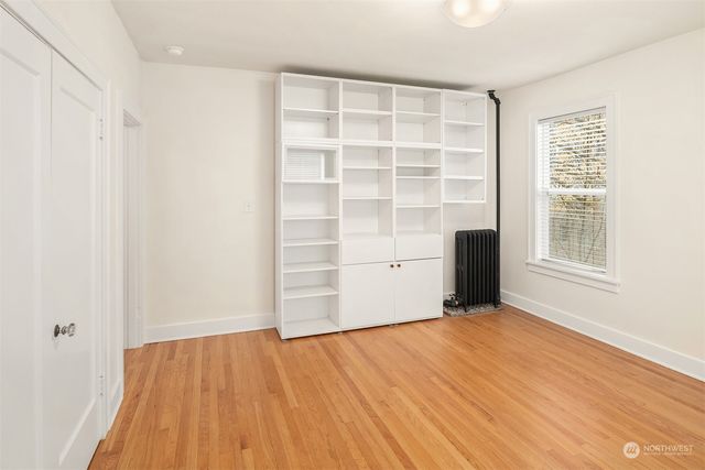 901 NE 43rd Street #207, Seattle, WA 98105