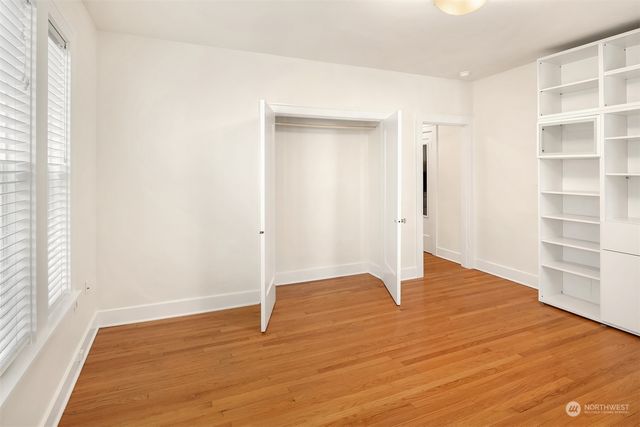 901 NE 43rd Street #207, Seattle, WA 98105