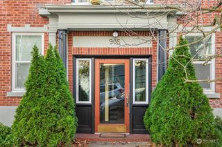 901 NE 43rd Street #207, Seattle, WA 98105