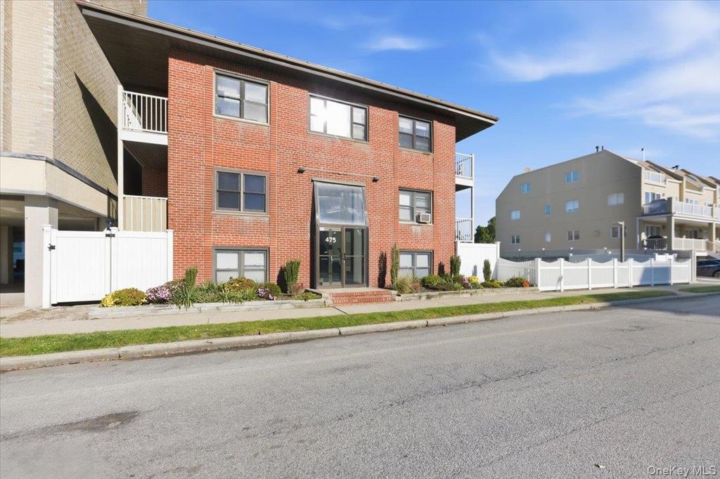 475 W Broadway B2, Long Beach, NY 11561